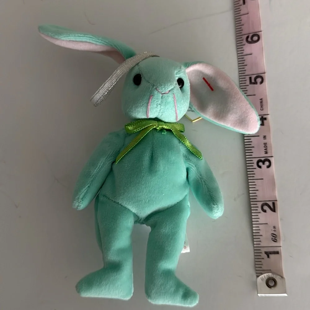2001 Hippity the Rabbit BASKET Beanie Baby